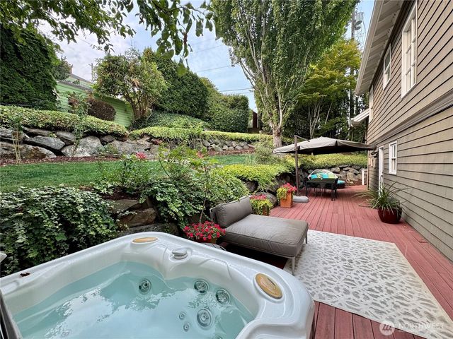 903 Lakeside Avenue S, Seattle, WA 98144