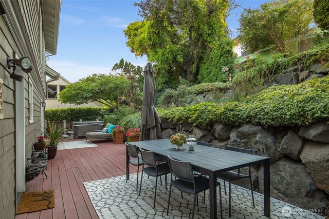 903 Lakeside Avenue S, Seattle, WA 98144