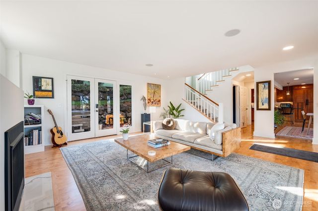 903 Lakeside Avenue S, Seattle, WA 98144