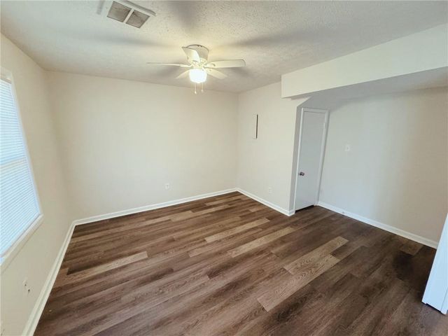 1016 Waterside SE Drive, Conyers, GA 30013