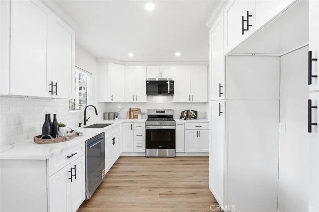 2835 Delta, Long Beach, CA 90810