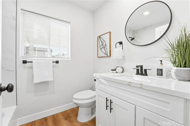 2835 Delta, Long Beach, CA 90810