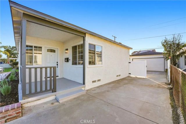 2835 Delta, Long Beach, CA 90810