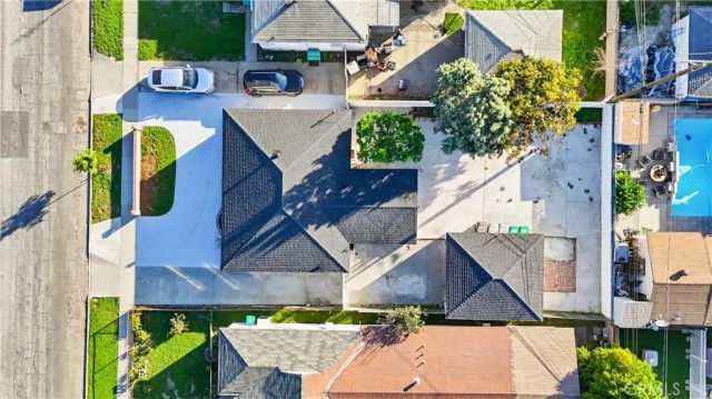 2835 Delta, Long Beach, CA 90810