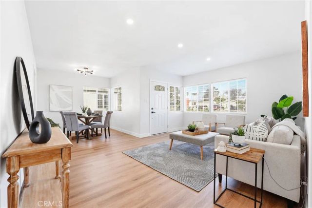 2835 Delta, Long Beach, CA 90810