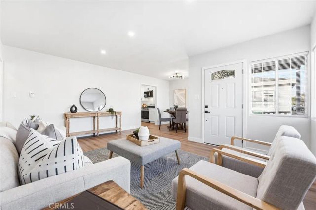 2835 Delta, Long Beach, CA 90810