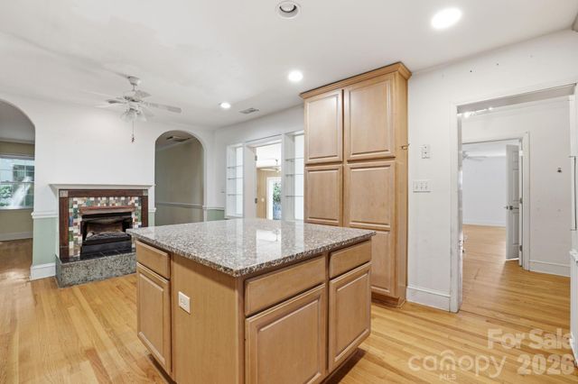 200 Altondale Avenue, Charlotte, NC 28207