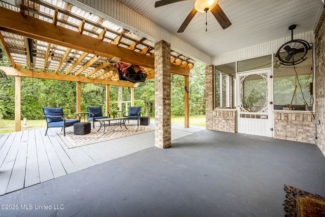 7224 Martin Bluff Road, Gautier, MS 39553