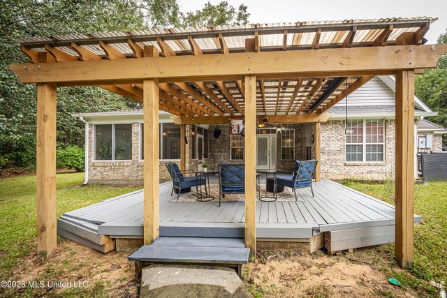 7224 Martin Bluff Road, Gautier, MS 39553