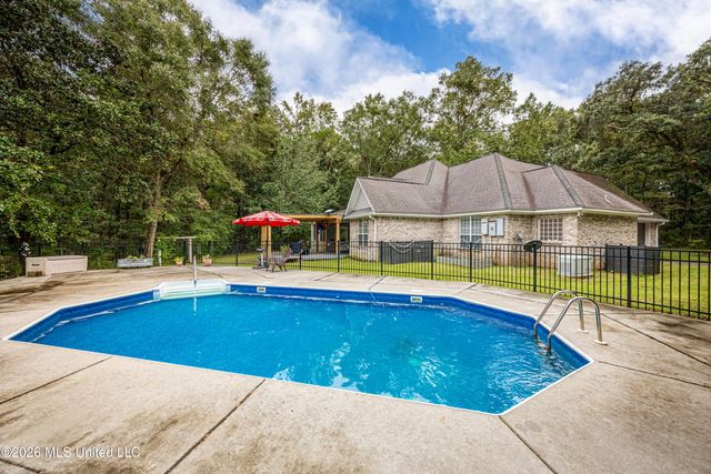 7224 Martin Bluff Road, Gautier, MS 39553