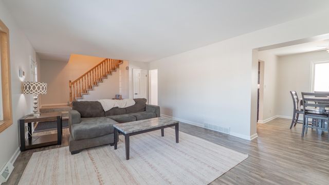 231 Minter Drive, Griffith, IN 46319