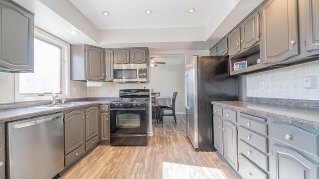 231 Minter Drive, Griffith, IN 46319