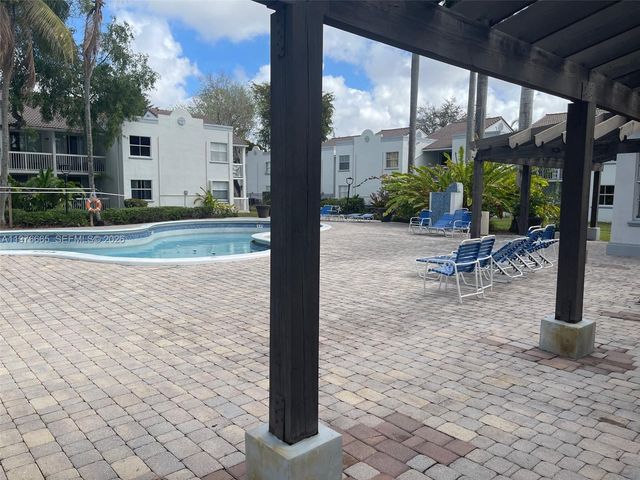 9782 NW 46th Ter 131, Doral, FL 33178