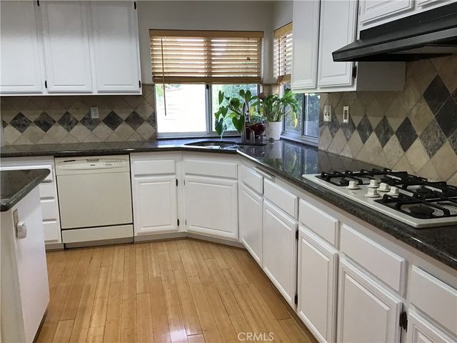 20111 Cavern Court, Saugus, CA 91390