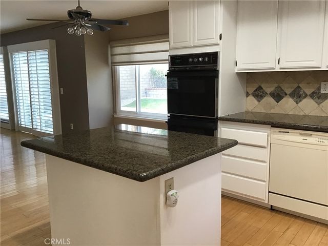 20111 Cavern Court, Saugus, CA 91390