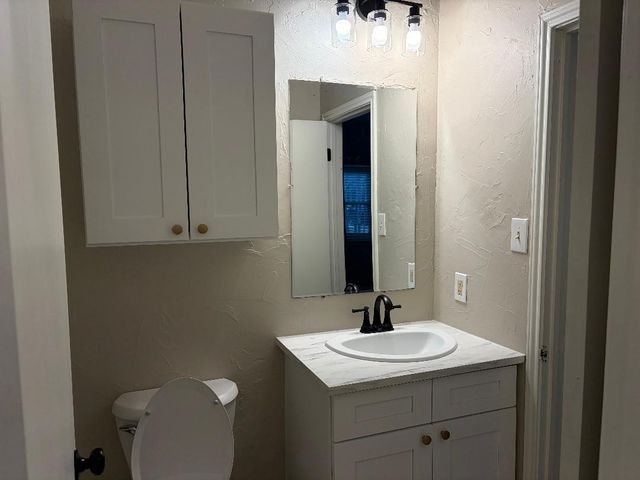 610 Canterbury Street, Euless, TX 76039