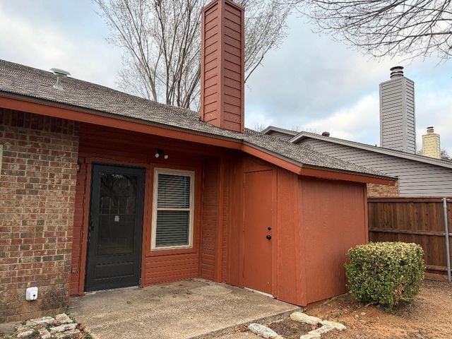 610 Canterbury Street, Euless, TX 76039