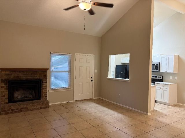 610 Canterbury Street, Euless, TX 76039