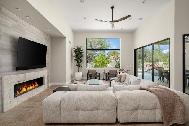 10220 E Buckskin Trail, Scottsdale, AZ 85255