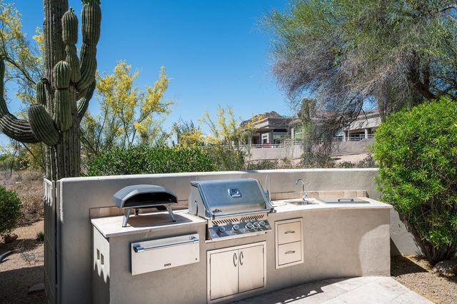 10220 E Buckskin Trail, Scottsdale, AZ 85255
