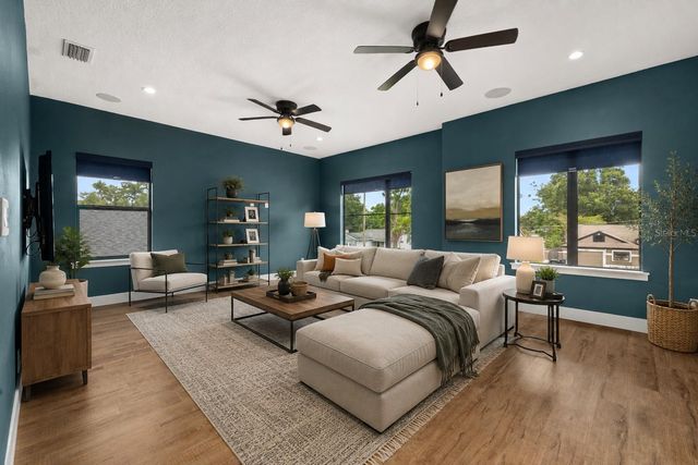 3526 E CRYSTAL LAKE AVENUE, Orlando, FL 32806
