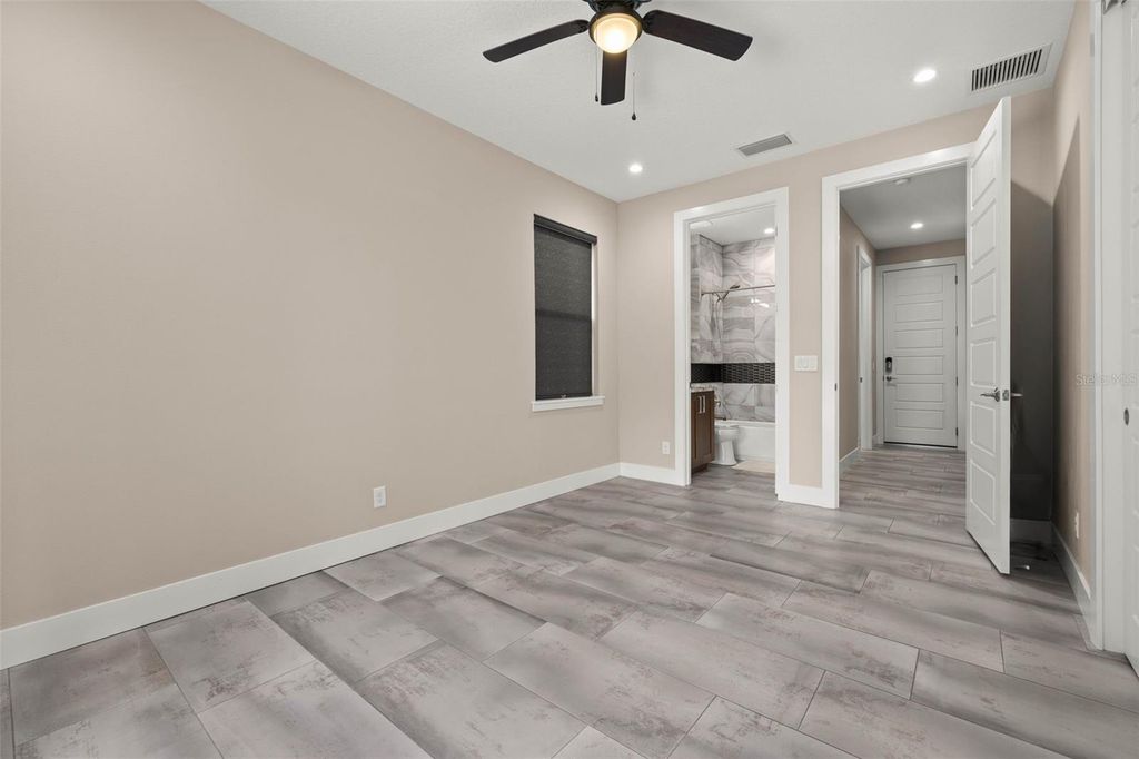 Image 14 of property listing at 3526 E CRYSTAL LAKE AVENUE, Orlando, FL 32806