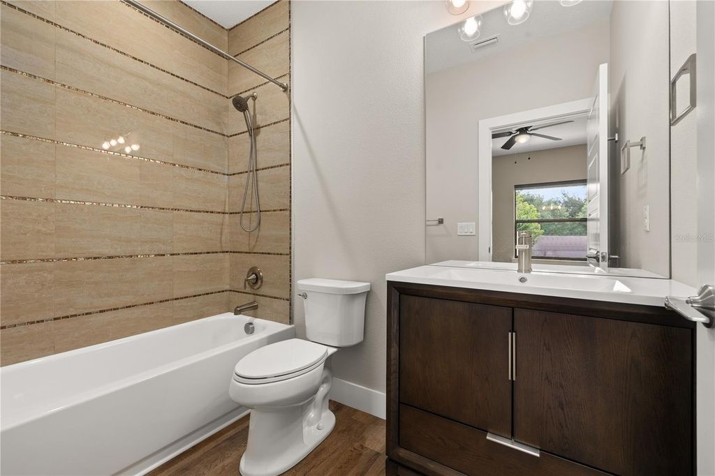Image 39 of property listing at 3526 E CRYSTAL LAKE AVENUE, Orlando, FL 32806