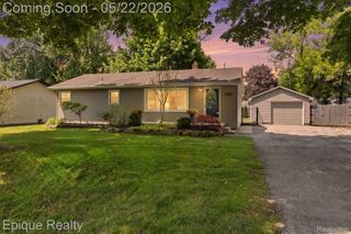 2624 Harrison Avenue, Rochester Hills, MI 48307