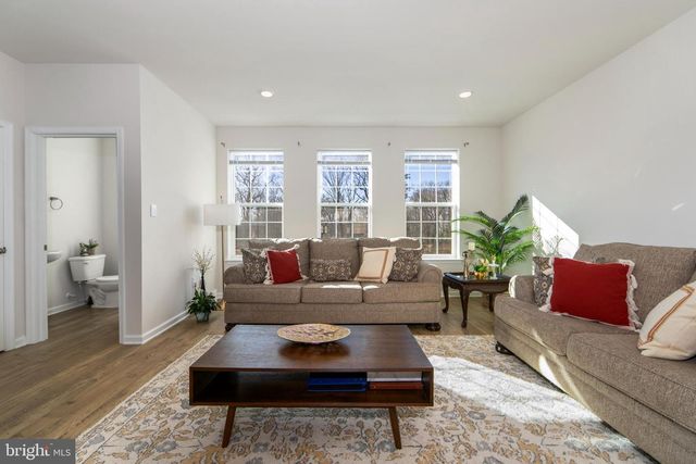 472 MONTE FARM RD, Mount Laurel, NJ 08054