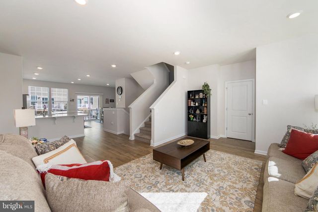 472 MONTE FARM RD, Mount Laurel, NJ 08054