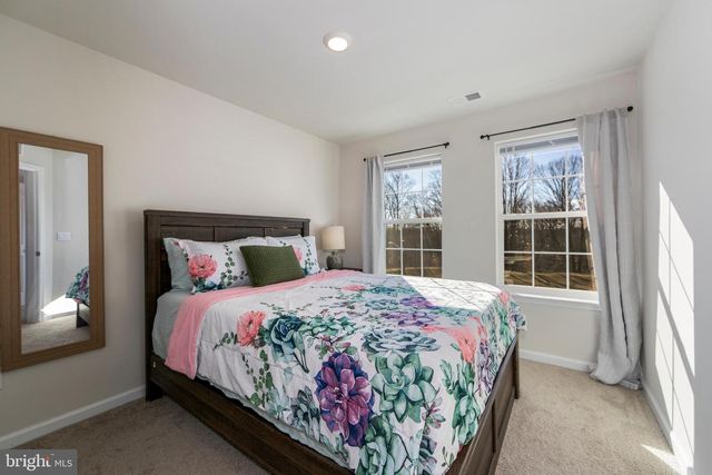 472 MONTE FARM RD, Mount Laurel, NJ 08054