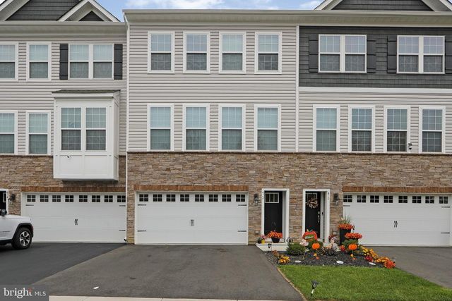 472 MONTE FARM RD, Mount Laurel, NJ 08054