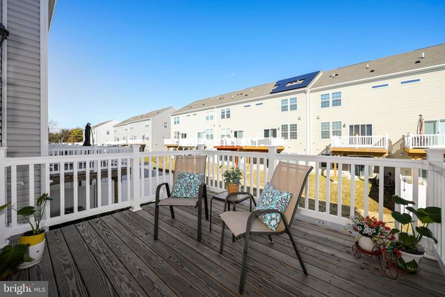 472 MONTE FARM RD, Mount Laurel, NJ 08054