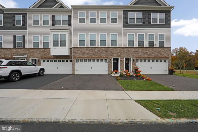 472 MONTE FARM RD, Mount Laurel, NJ 08054