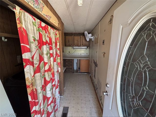1301 East Manse Road, Pahrump, NV 89048