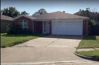1020 Union Drive, Saginaw, TX 76131
