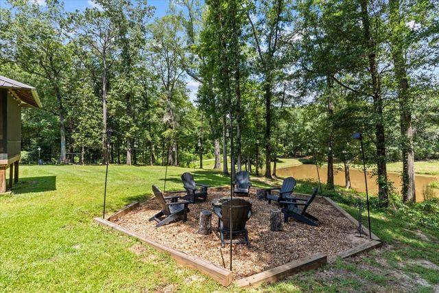 317 Holmes Rd, Newton, AL 36352