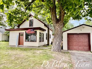 347 6 Mile Road Nw, Alpine Twp, MI 49321