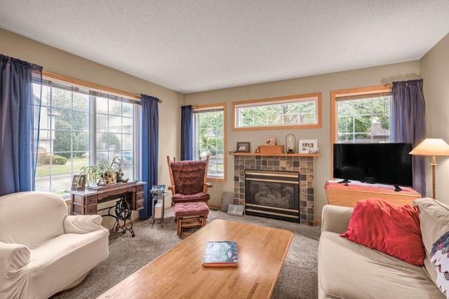 1056 Lovell Avenue W, Roseville, MN 55113