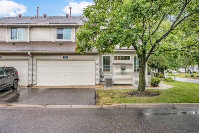 1056 Lovell Avenue W, Roseville, MN 55113