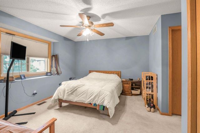1056 Lovell Avenue W, Roseville, MN 55113