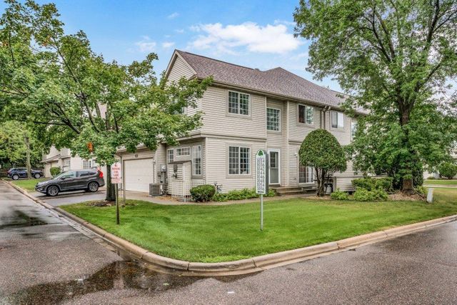 1056 Lovell Avenue W, Roseville, MN 55113