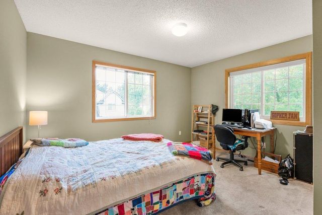 1056 Lovell Avenue W, Roseville, MN 55113