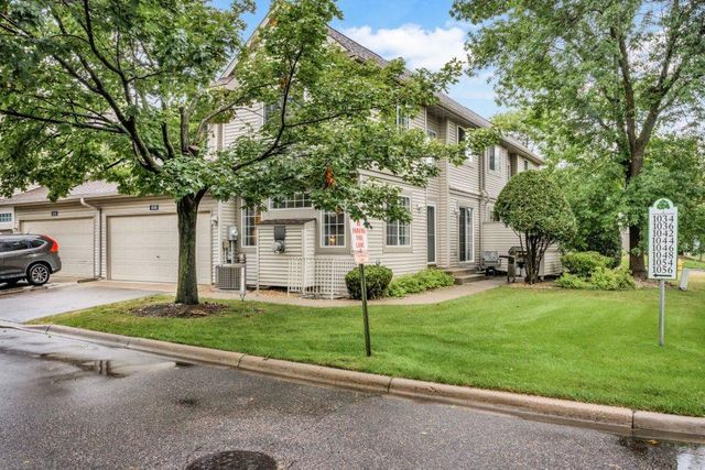 1056 Lovell Avenue W, Roseville, MN 55113