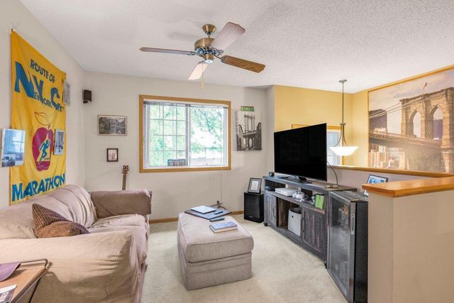 1056 Lovell Avenue W, Roseville, MN 55113