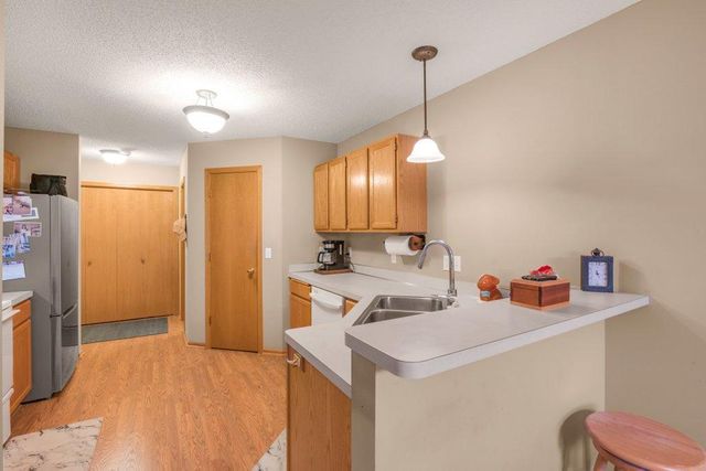 1056 Lovell Avenue W, Roseville, MN 55113