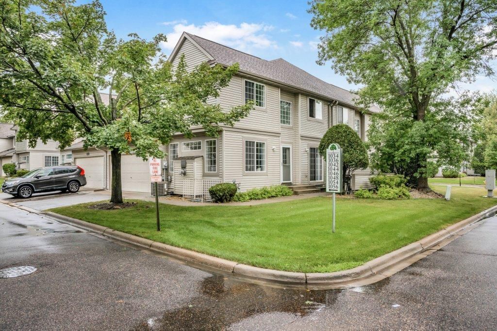 1056 Lovell Avenue W, Roseville, MN 55113