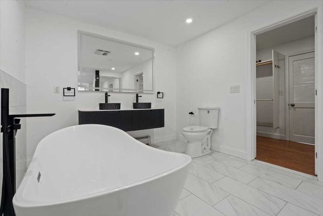 6 Lynbrook Road, Southborough, MA 01772
