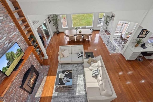 6 Lynbrook Road, Southborough, MA 01772