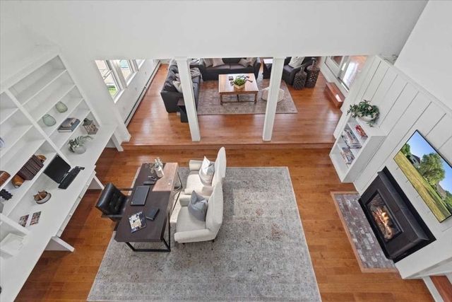 6 Lynbrook Road, Southborough, MA 01772